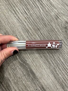MAC Cosmetics Lipglass Gloss in Deep Brown Nude